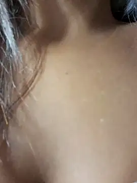 Dulce em  online show from December 19, 2025, 1:18 pm