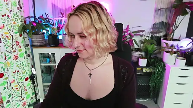 xzoeyryanx online show from February 21, 2026, 7:15 pm