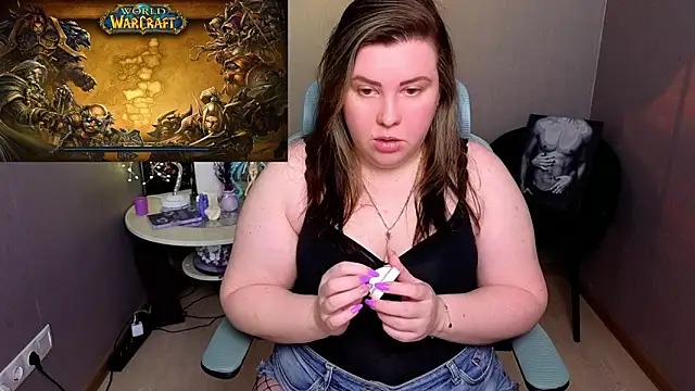 Valerry  online show from November 18, 2025, 9:47 am