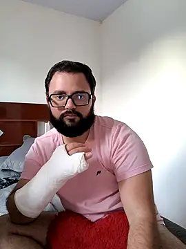 Snapshot of NoahRJ1 chatting on November 17, 2025, 8:36 pm NoahRJ1 online show from November 17, 2025, 8:36 pm