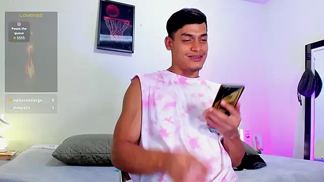 Snapshot of blorelopez chatting on April 18, 2026, 7:58 pm blorelopez online show from April 18, 2026, 7:58 pm