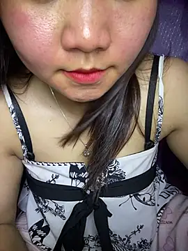 Sunset-yll online show from May 12, 2026, 3:36 am
