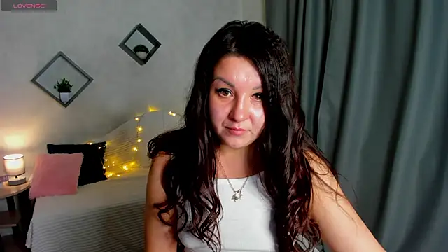 Snapshot of still__her chatting on November 24, 2025, 1:49 am still her online show from November 24, 2025, 1:49 am