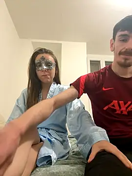 Snapshot of DuoDesir1 chatting on November 24, 2025, 8:41 pm DuoDesir1 online show from November 24, 2025, 8:41 pm