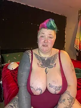 Snapshot of DamagedGoddessX chatting on November 26, 2025, 6:20 pm DamagedGoddessX online show from November 26, 2025, 6:20 pm