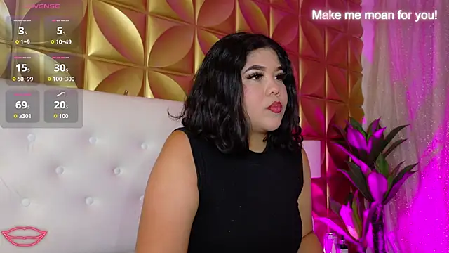 Amanda Mooree online show from April 12, 2026, 4:17 am