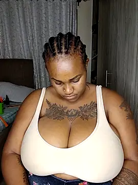 Chubbycharmdoll online show from November 18, 2025, 4:11 pm