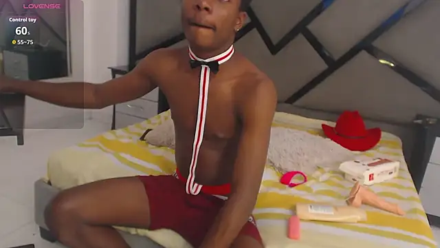 NoahJhonson69 online show from December 5, 2025, 7:10 pm