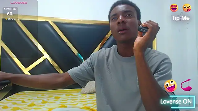 NoahJhonson69 online show from January 12, 2026, 7:08 pm