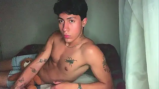 Snapshot of lyonjared_ chatting on December 2, 2025, 1:44 am lyonjared online show from December 2, 2025, 1:44 am