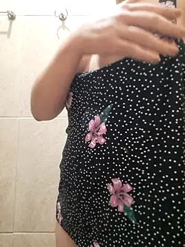 Bruninhahot86 online show from November 19, 2025, 6:35 am