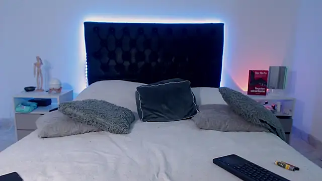 ray Weeed online show from November 28, 2025, 10:34 pm