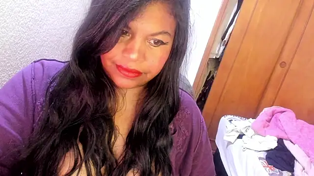 ebonycamelia online show from April 25, 2026, 9:01 pm