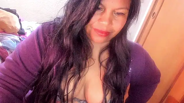 ebonycamelia online show from June 3, 2026, 9:53 pm