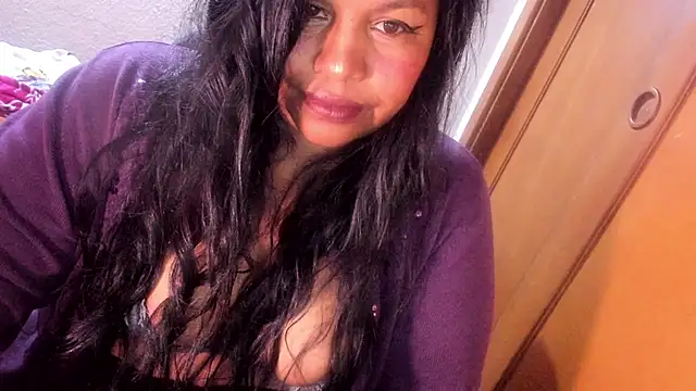 ebonycamelia online show from June 4, 2026, 8:59 pm