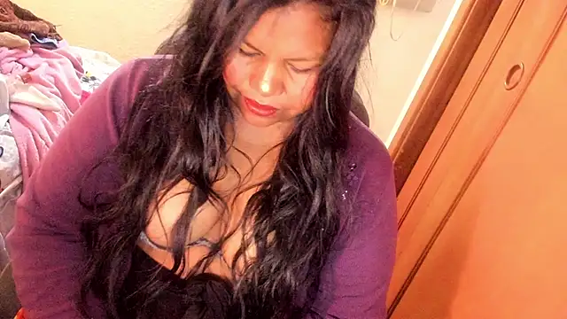 ebonycamelia online show from June 9, 2026, 6:19 pm