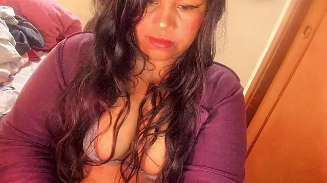 ebonycamelia online show from June 19, 2026, 7:28 pm