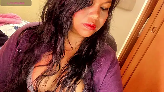 ebonycamelia online show from July 12, 2026, 12:07 pm