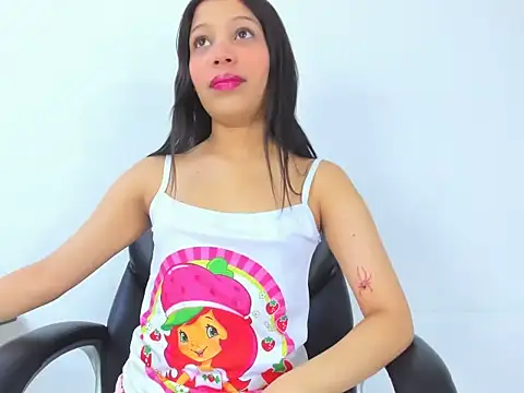 Snapshot of Mia_Scarlett18 chatting on November 26, 2025, 5:08 am Mia Scarlett18 online show from November 26, 2025, 5:08 am