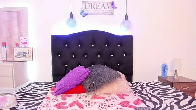 melany tits online show from January 14, 2026, 3:12 am