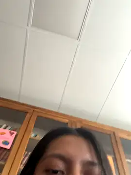 jadeeguti online show from November 19, 2025, 11:10 am