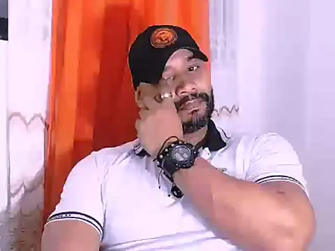 musclehetero online show from May 30, 2026, 11:13 pm