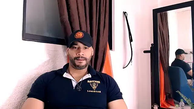 musclehetero online show from June 16, 2026, 5:59 pm