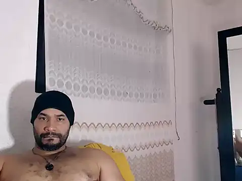 musclehetero online show from July 21, 2026, 8:55 pm