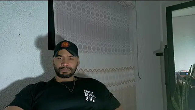 musclehetero online show from July 23, 2026, 10:57 am
