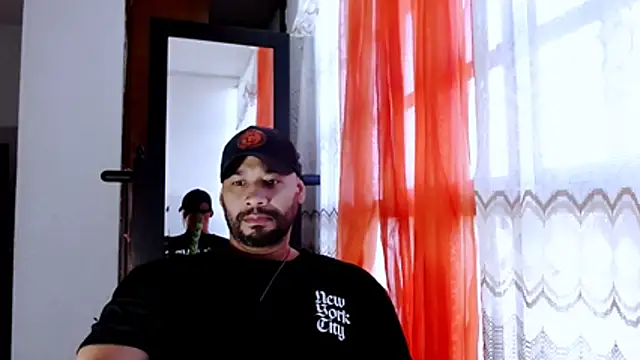 musclehetero online show from July 25, 2026, 12:25 pm