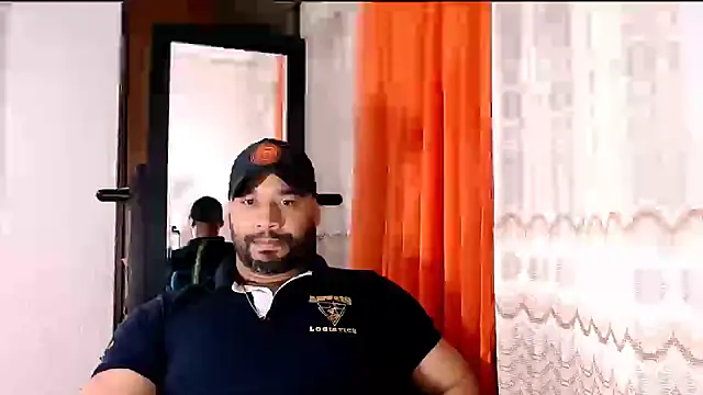 musclehetero online show from July 26, 2026, 12:30 am