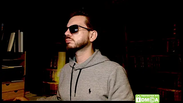 Snapshot of justshutupandwatch chatting on December 17, 2025, 9:15 am justshutupandwatch online show from December 17, 2025, 9:15 am