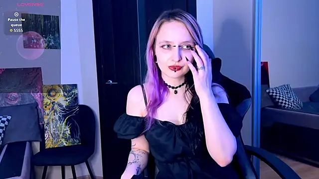 lavender monster online show from February 19, 2026, 6:04 pm