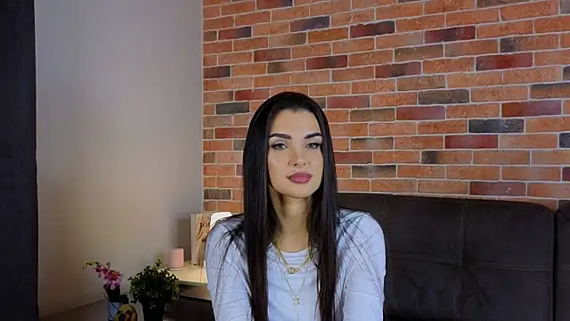 NyraSolace online show from December 19, 2025, 8:21 am