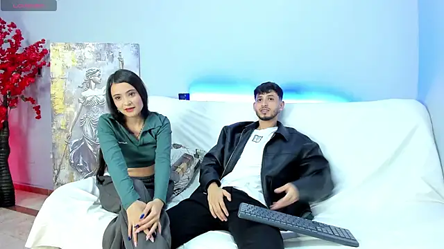 Snapshot of dracke_and_zara chatting on May 5, 2026, 12:02 pm dracke and zara online show from May 5, 2026, 12:02 pm