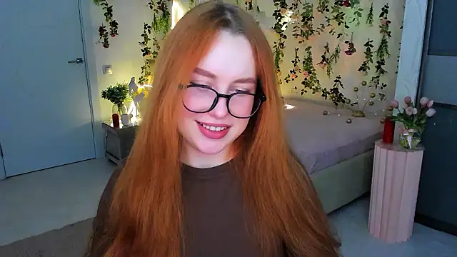 Snapshot of AirySilhouette chatting on February 6, 2026, 10:07 am AirySilhouette online show from February 6, 2026, 10:07 am