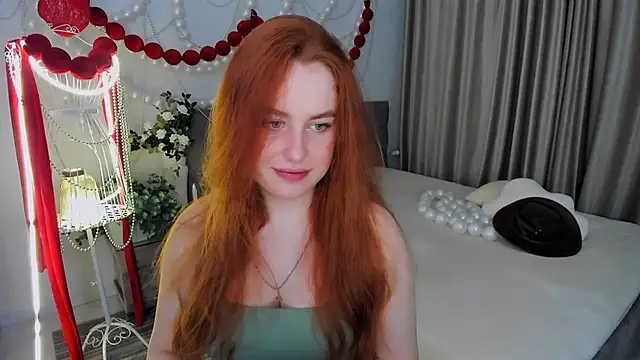 Snapshot of AirySilhouette chatting on March 31, 2026, 4:07 pm AirySilhouette online show from March 31, 2026, 4:07 pm