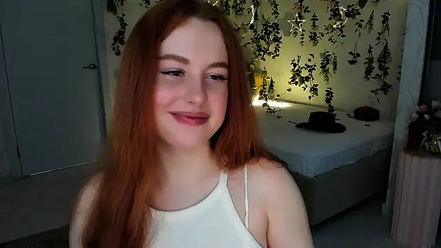 Snapshot of AirySilhouette chatting on April 14, 2026, 10:10 am AirySilhouette online show from April 14, 2026, 10:10 am