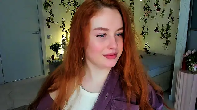 Snapshot of AirySilhouette chatting on April 16, 2026, 4:02 am AirySilhouette online show from April 16, 2026, 4:02 am