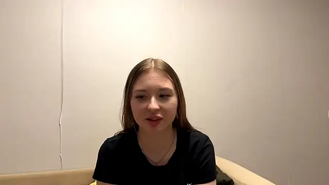 Snapshot of DivaRay chatting on November 23, 2025, 10:15 am DivaRay online show from November 23, 2025, 10:15 am