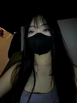 Snapshot of Anamis18 chatting on December 3, 2025, 7:45 pm Anamis18 online show from December 3, 2025, 7:45 pm