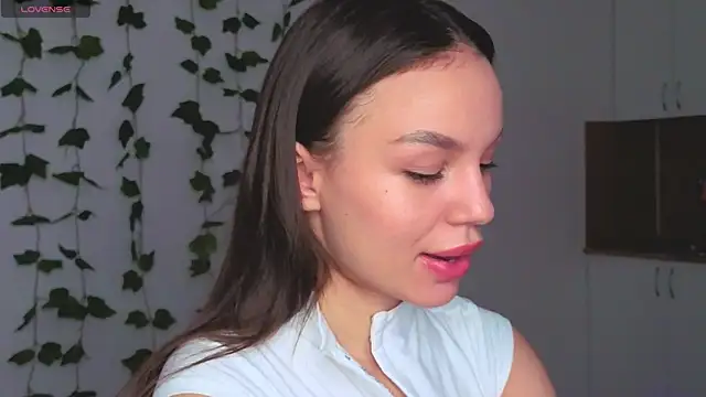 Snapshot of Tiffany_Sweetie chatting on April 15, 2026, 12:45 pm Tiffany Sweetie online show from April 15, 2026, 12:45 pm