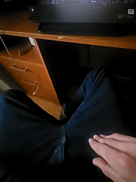 Snapshot of Raika25 chatting on December 3, 2025, 11:19 am Raika25 online show from December 3, 2025, 11:19 am