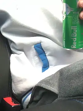 Spielzeugtwink online show from April 15, 2026, 1:18 pm