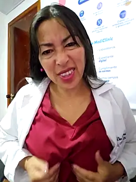 JustSamantha  online show from April 9, 2026, 11:15 am