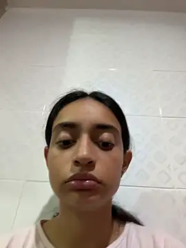 Snapshot of DaliaNix chatting on January 6, 2026, 12:25 am DaliaNix online show from January 6, 2026, 12:25 am