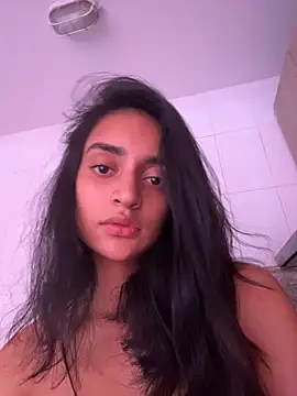 Snapshot of DaliaNix chatting on January 15, 2026, 8:01 pm DaliaNix online show from January 15, 2026, 8:01 pm