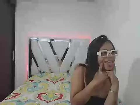 BlueLove19 online show from December 14, 2025, 6:56 pm