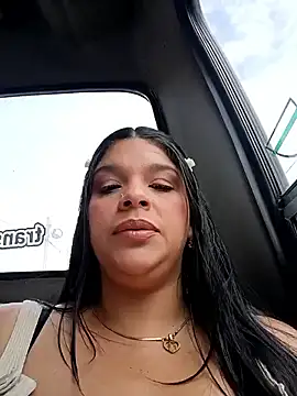 Layla-daring online show from February 5, 2026, 6:34 pm