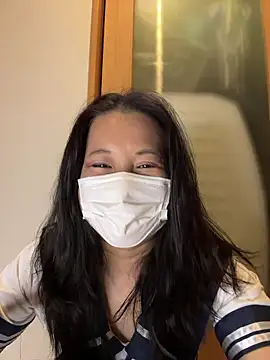 nana na425 online show from April 18, 2026, 12:53 pm